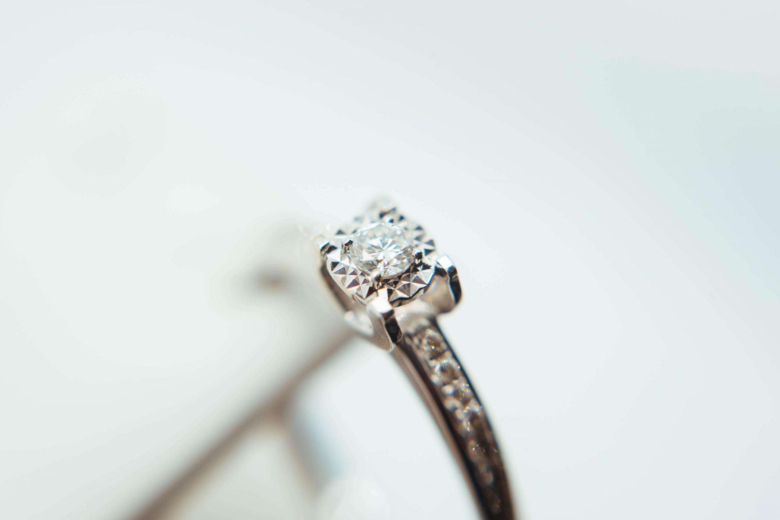 Minimal Luxurious Collection of Diamond Rings